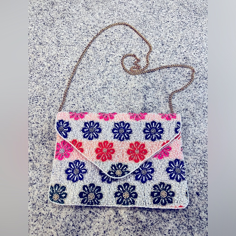 🌸 Beaded Boutique Floral Crossbody 🌸